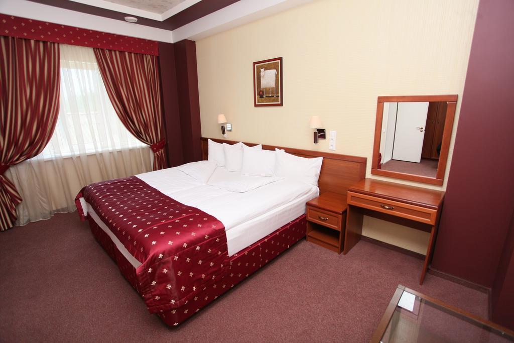 Premier Hotel Krasnodar Bagian luar foto