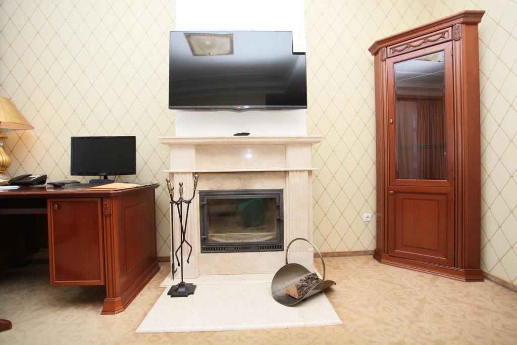 Premier Hotel Krasnodar Bagian luar foto